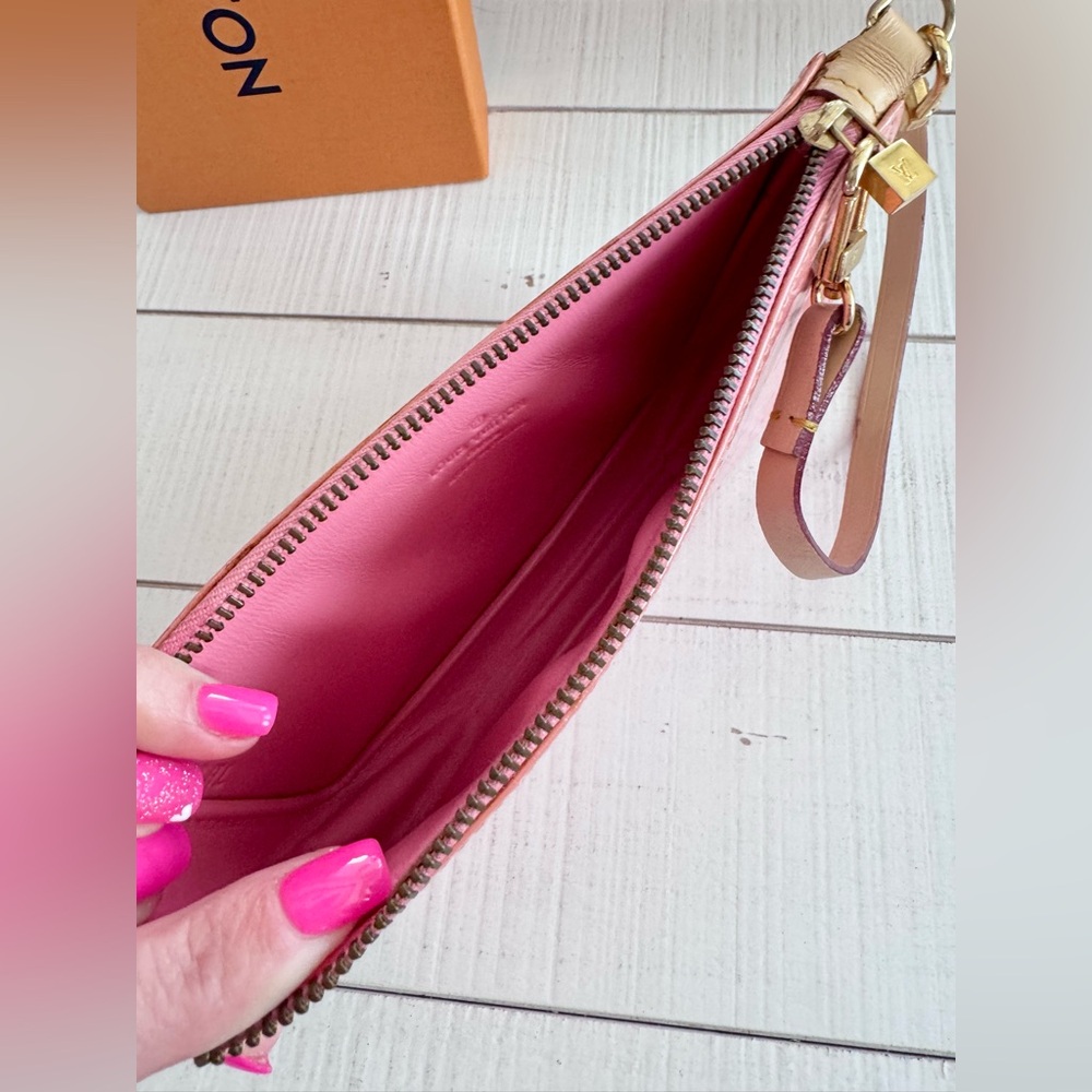 RARE Pink Vernis Louis Vuitton Monogram Lexington Pochette w Box & Dust Bag - Picture 3 of 15